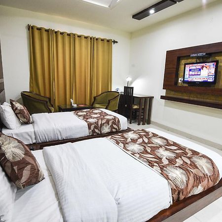 Hotel Royal Villas Бопал Екстериор снимка