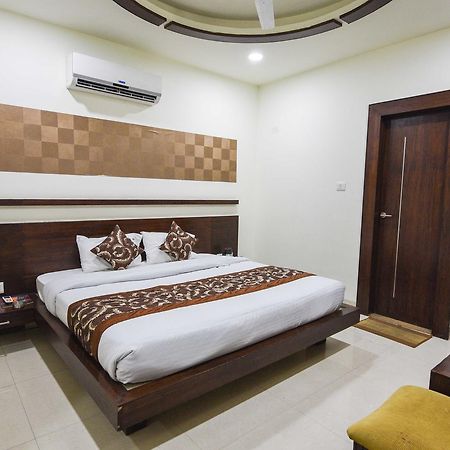 Hotel Royal Villas Бопал Екстериор снимка